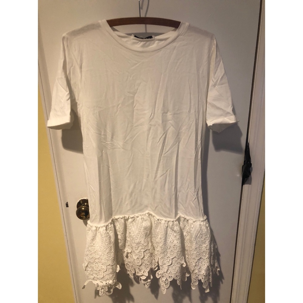 White T-shirt dress with lace